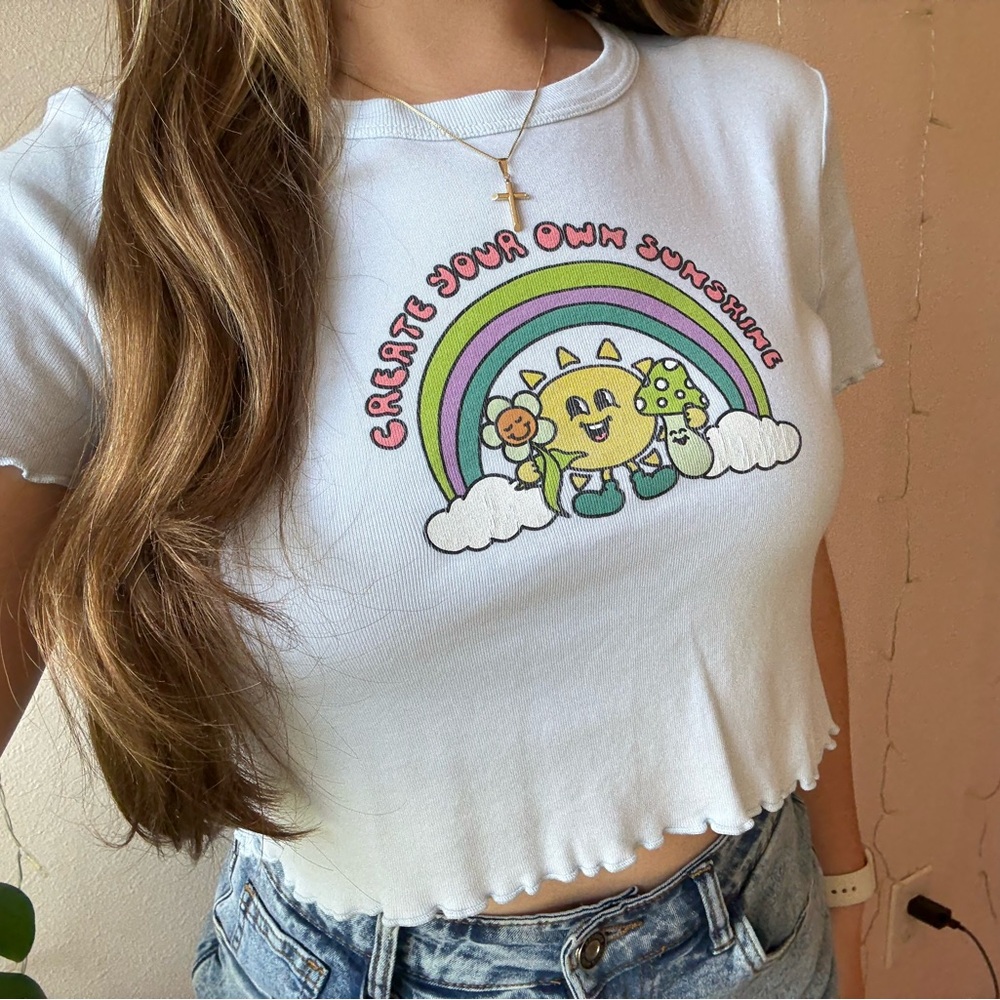 Light Blue Cropped T-Shirt with Sun Graphic